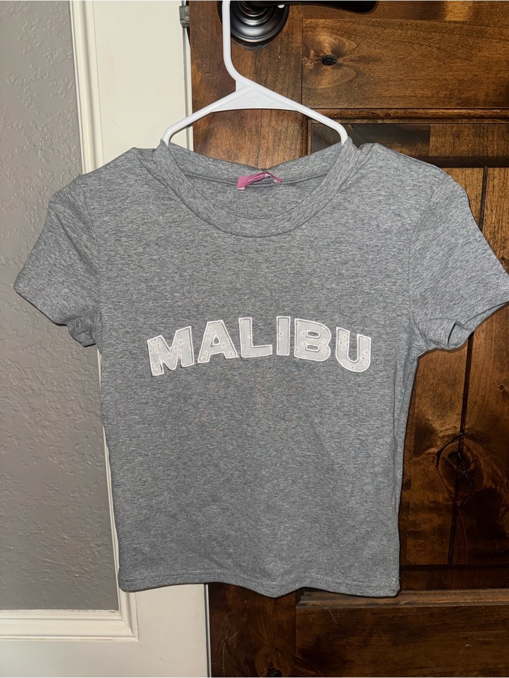 BRAND NEW Edikted Gray 'Malibu' Cropped Tee